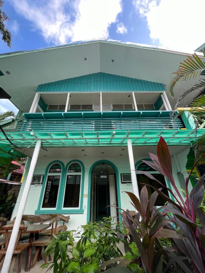 Austrias Guest House Эль-Нидо Экстерьер фото